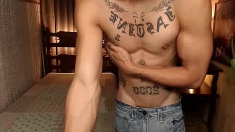 justine_hunk online show from 01.13.25