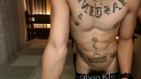 justine_hunk online show from 02.19.25