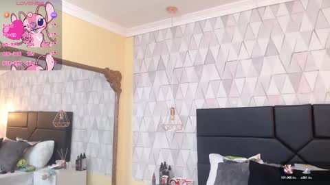 Justine online show from 02.19.25