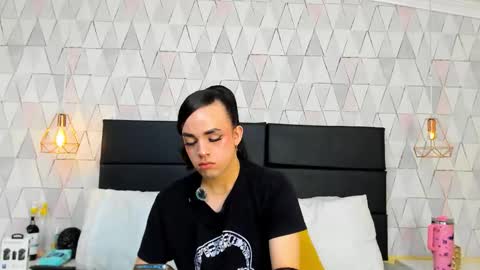 Justine online show from 12.01.25