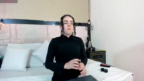 Justine online show from 02.24.26