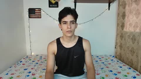 Snapshot of justinsinner1 chatting on 02.05.25 justinsinner1 online show from 02.05.25