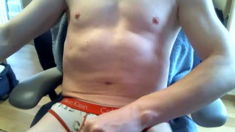 Justkelk12bi1 online show from 05.20.26
