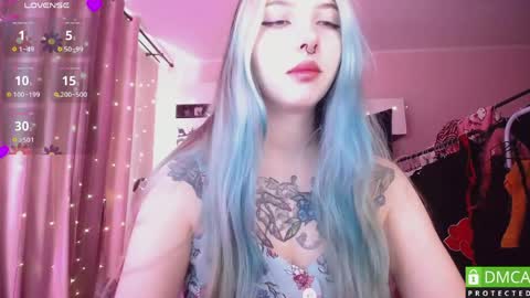 Snapshot of justmeowgirl chatting on 05.11.26 justmeowgirl online show from 05.11.26