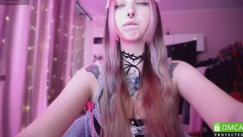 Snapshot of justmeowgirl chatting on 05.30.26 justmeowgirl online show from 05.30.26