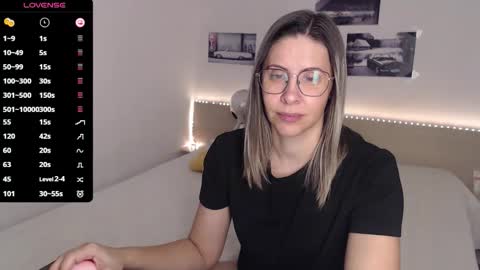 Julie online show from 12.15.25