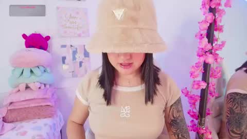 Emy online show from 09.16.25