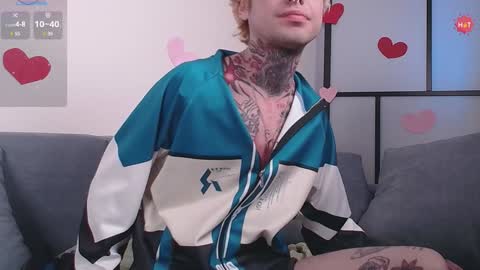 Snapshot of juuzou_kit chatting on 02.03.25 Juuzou hehim u can call me Juz online show from 02.03.25