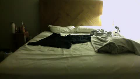 Snapshot of jwill10000 chatting on 09.17.25 J and Sugar snap pea online show from 09.17.25