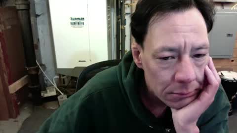 Snapshot of jy123abcd chatting on 02.08.25 tinychinychubby online show from 02.08.25