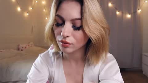 Snapshot of jynny_kiss chatting on 03.06.25 Sinikka online show from 03.06.25