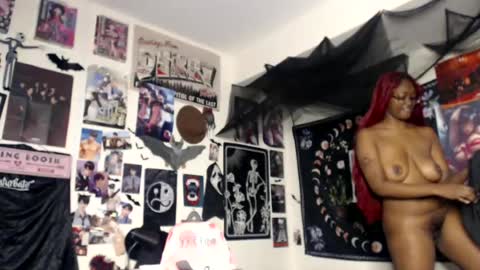 Snapshot of k1m08 chatting on 06.12.26 Aki Kim online show from 06.12.26