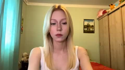 Mia 1st day here online show from 06.20.26