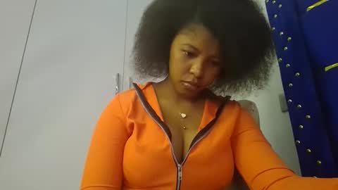 Snapshot of kadime001 chatting on 10.19.25 kadime online show from 10.19.25