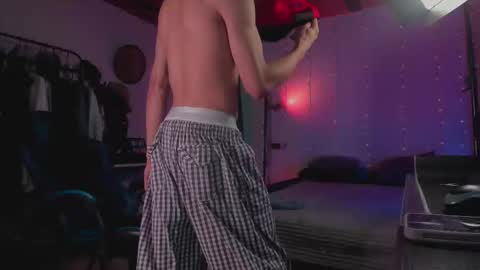 Kael Owens online show from 11.27.25