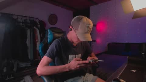 Kael Owens online show from 12.01.25