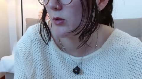 Snapshot of kaguyahara chatting on 04.28.26 ChloeIndependient model online show from 04.28.26