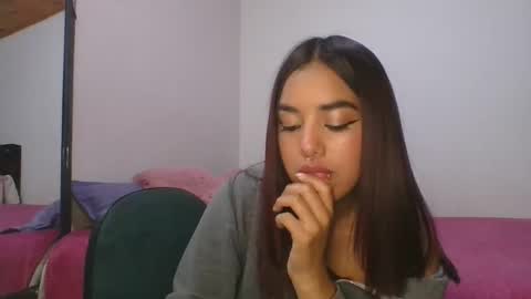 Snapshot of kahelipurple chatting on 01.23.25 KAHELIINDEPENDENT MODEL online show from 01.23.25