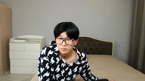 Kai Chicken online show from 12.15.25