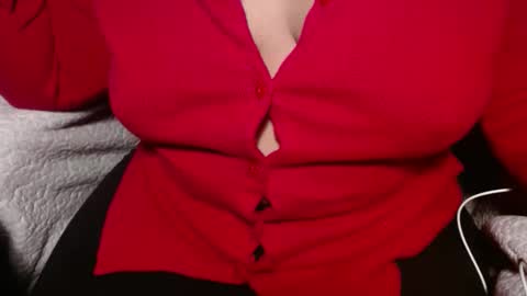 Snapshot of kai_rayne chatting on 11.20.25 Kai online show from 11.20.25