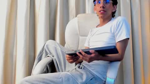 kai online show from 03.19.26