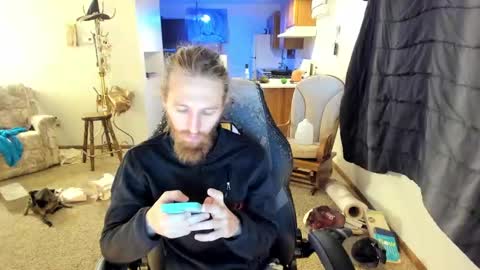 Kaiku77 online show from 10.28.25