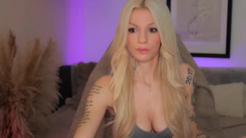 Snapshot of kaira_kampen chatting on 01.05.26 Kaira online show from 01.05.26