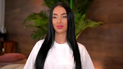 Snapshot of kairaandrews chatting on 05.26.26 Kaira online show from 05.26.26