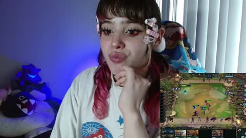 Snapshot of kairilovescumm chatting on 01.16.25 Kairi online show from 01.16.25