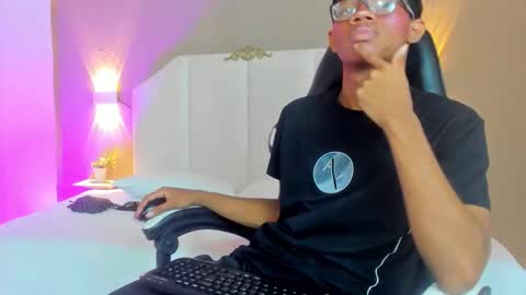 Snapshot of kaisonrouse chatting on 02.27.26 kaisonrouse online show from 02.27.26