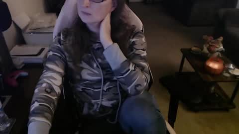 Camprincess331 online show from 10.31.25