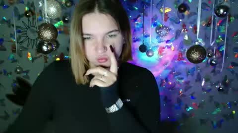 Snapshot of kaitlin_kk chatting on 11.17.25 Kaitlin online show from 11.17.25