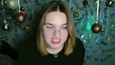 Snapshot of kaitlin_kk chatting on 11.24.25 Kaitlin online show from 11.24.25