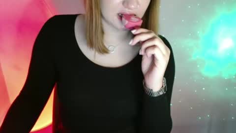 Snapshot of kaitlin_kk chatting on 03.31.26 Kaitlin online show from 03.31.26