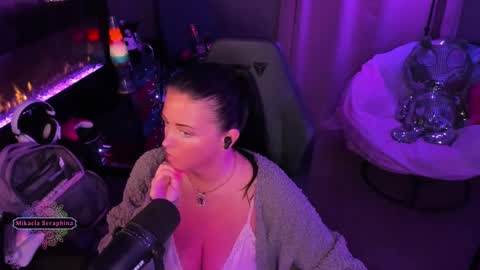 Snapshot of kalaseraphina chatting on 02.19.25 MikaelaSeraphina online show from 02.19.25