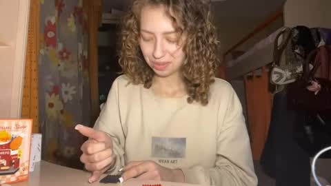 Snapshot of kaleighbourek chatting on 04.13.26 Lily online show from 04.13.26