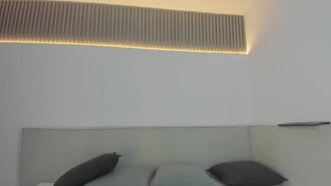 Carolina   online show from 12.19.25