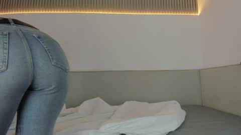 Carolina   online show from 12.20.25