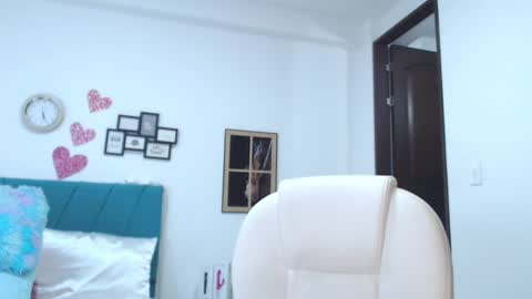 Kamilalopez online show from 02.18.25