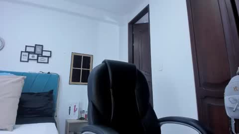 Kamilalopez online show from 10.06.25