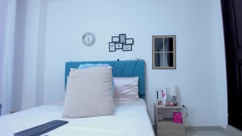 Kamilalopez online show from 11.10.25