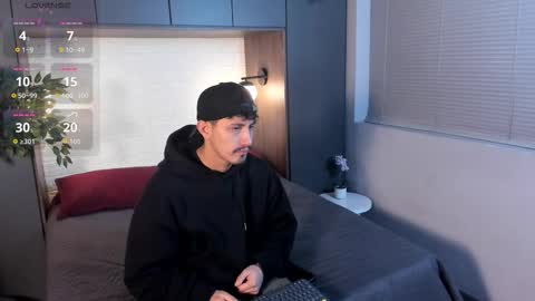 Snapshot of kamal_wolff chatting on 02.08.26 jhon online show from 02.08.26