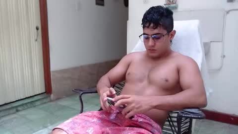 Snapshot of kamenov00 chatting on 09.08.25 kamenov00 online show from 09.08.25