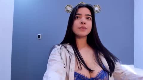 Snapshot of kamilabetancourt chatting on 06.04.26 Kamila Betancourt online show from 06.04.26