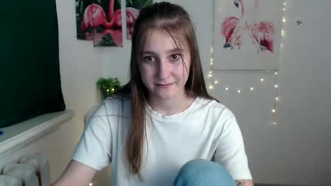 Snapshot of kamilla_love_ chatting on 10.27.25 kamilla_love_ online show from 10.27.25