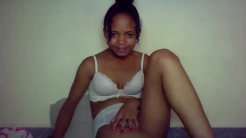 Snapshot of kamillah69 chatting on 02.02.26 kamillah69 online show from 02.02.26