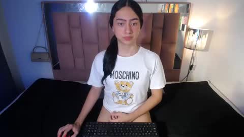 Snapshot of kammi_candy chatting on 10.14.25 -- kammi -- online show from 10.14.25