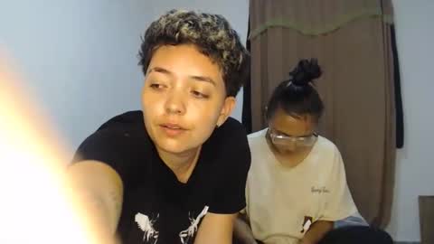 Snapshot of kammy_cami chatting on 05.05.26 kammy y camila online show from 05.05.26