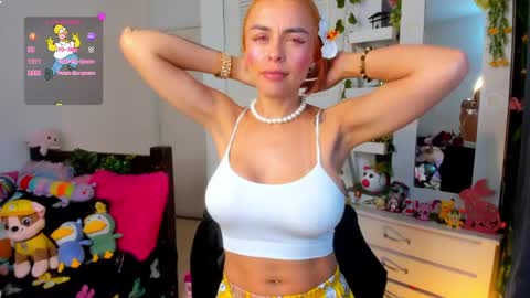 Snapshot of kandygirl_023 chatting on 04.19.26 hello Im Danni online show from 04.19.26