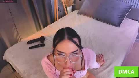 Snapshot of kanyesbabyyy chatting on 10.26.25 Agata online show from 10.26.25